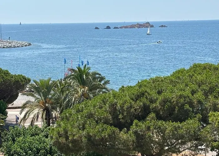 Апартаменти Bleu Azur -vue 6e Etage - Triangle D'or Сен-Рафаель