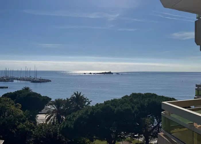 Bleu Azur -vue 6e Etage - Triangle D'or * Saint-Raphael (Var)