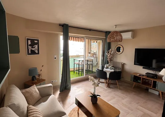 Bleu Azur -vue 6e Etage - Triangle D'or * Saint-Raphael (Var)